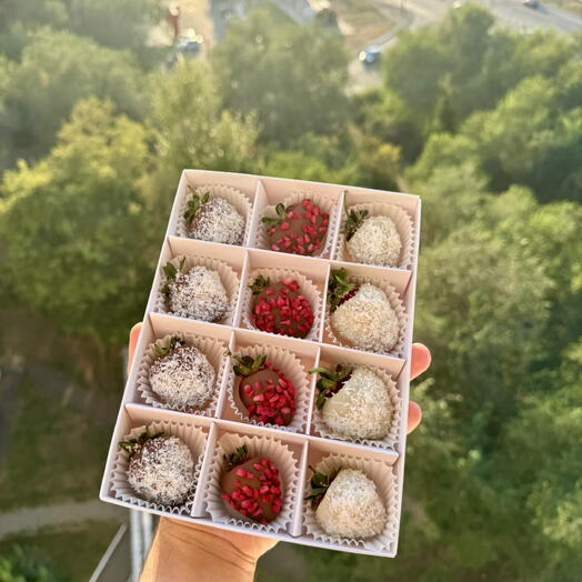 Клубника в шоколаде кокос