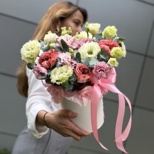 🌿💗 Букет «Розовый Сад» / Кустовая роза   Эустома махровая в шляпной коробке