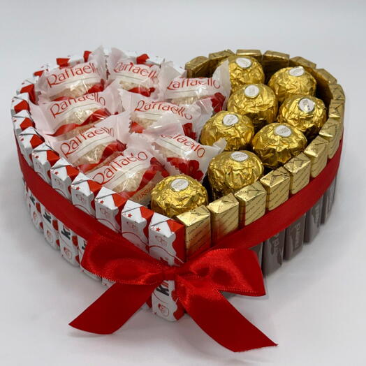 Сладкий подарочный набор торт сердце Raffaello Kinder Ferrero Merci