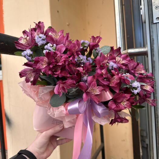Композиция малиновая 🍒«ягодный настрой» 💃в составе альстромерия FUCHSIA, статица, эвкалипт CINEREA