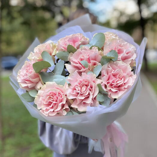 Букет французских, воздушных роз с эвкалиптом💞
