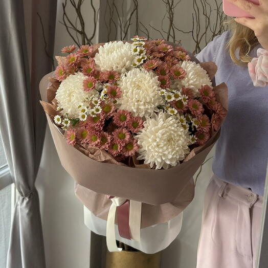 Букет сезонных хризантем