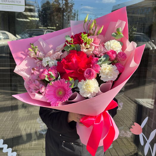 Сборный букет в розовом цвете