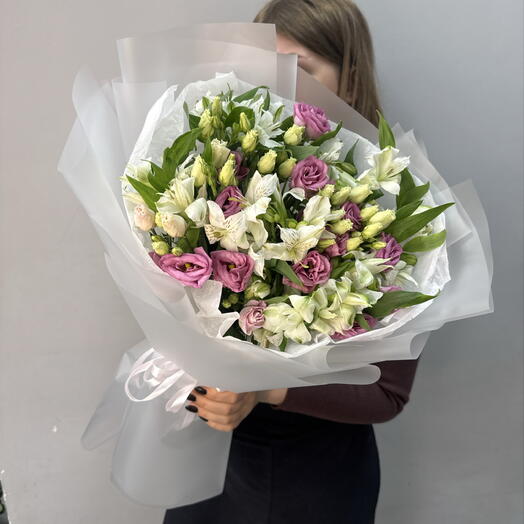 Букет с альстромерией и эустомой 🌸🌺