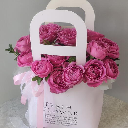 Сумочка "Fresh flower" из пионовидных роз