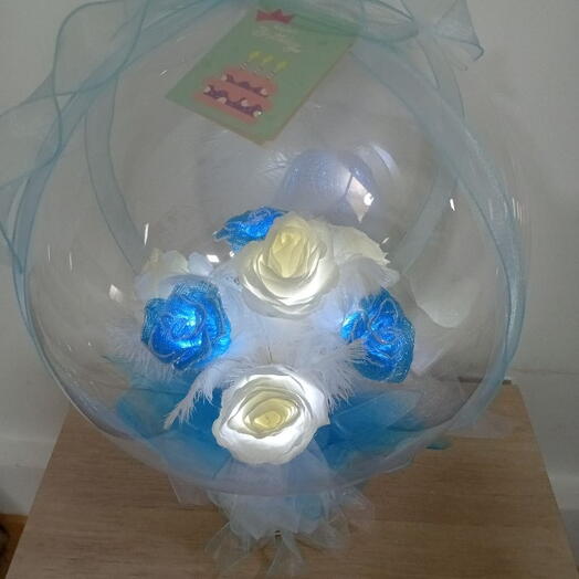 Bobo ballon with lightning flowers inside