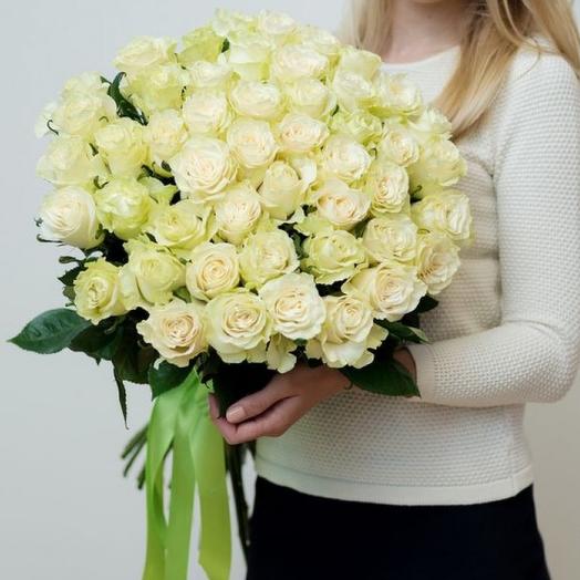 51 роза белая Эквадор 60 см