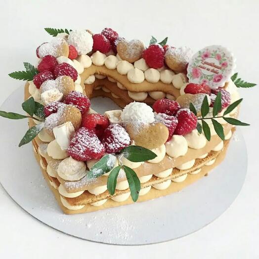Honey Heart Cake