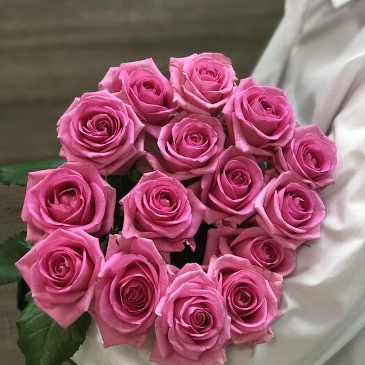 Bouquet of 15 pink roses