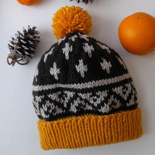Шапка "Оранжевый помпон"