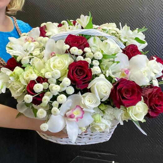Basket with flowers