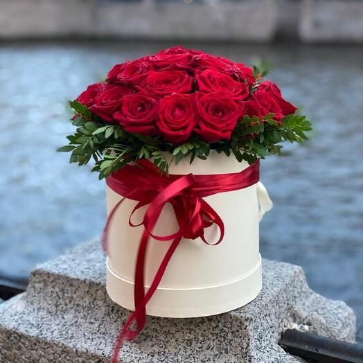 Rosas rojas en una Caja