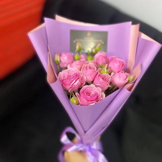 Bouquet of bush roses