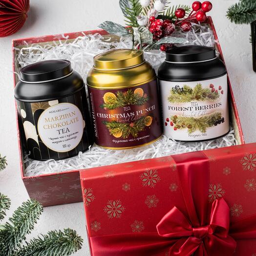 New Year's gift tea in a gift box