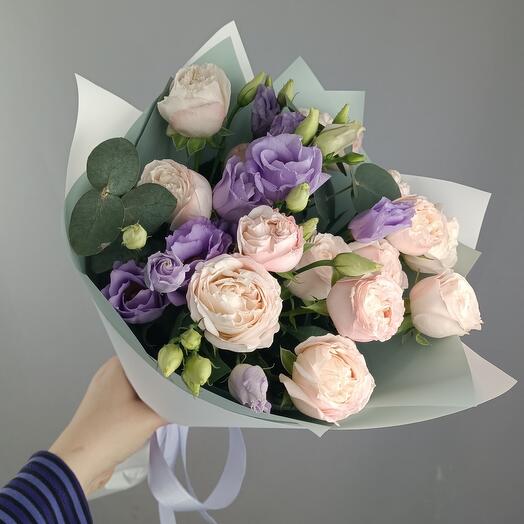 Bouquet of Peony-shaped roses and Eustoma