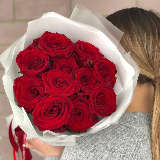 11 rosas rojas