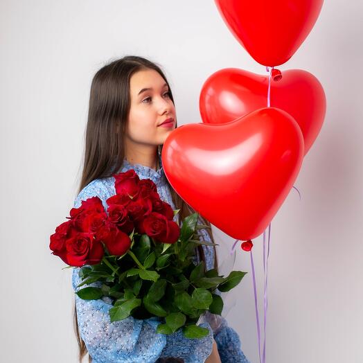 15 роз + 3 сердца