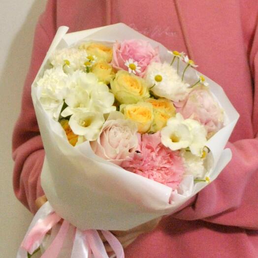 Bouquet with daisies