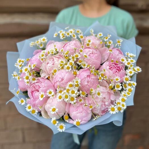 15 пионов с ромашками (0006) peony