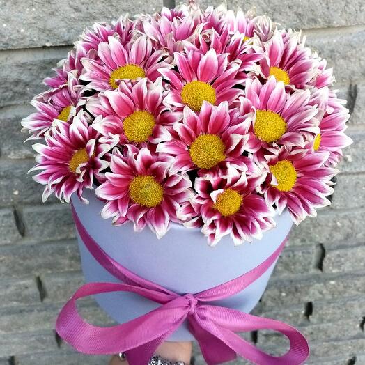 Коробка с хризантемами