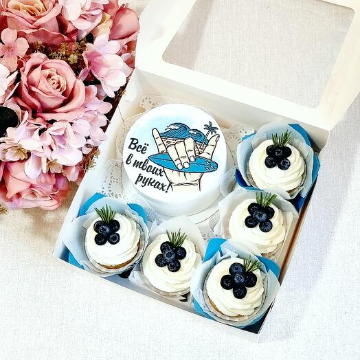 Pastel de Bento + 5 cupcakes "todo en tus manos"