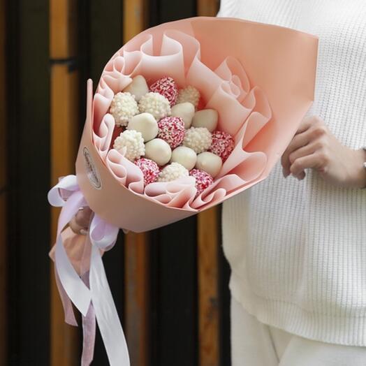 Нежные сливки ( клубника в белом шоколаде).Коктейль