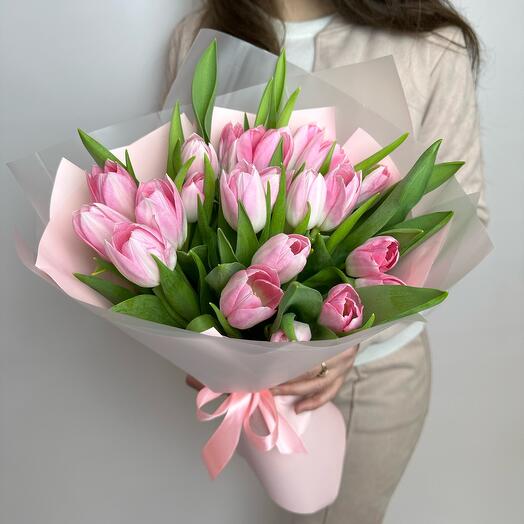 Monobucket of pink tulips 21
