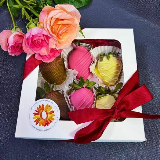 Клубника в шоколаде 6 шт "Алматы" от цветочного магазина Оранж