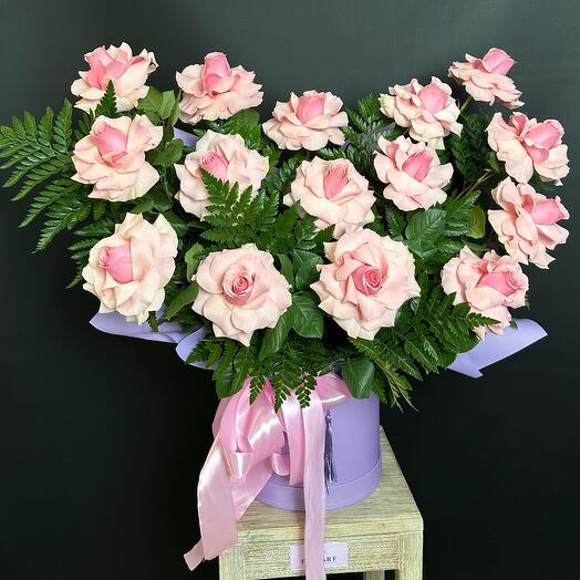 Цветы в коробке