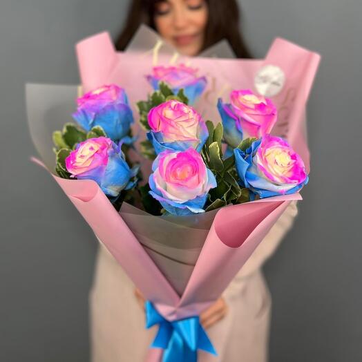 Bouquet of rainbow roses
