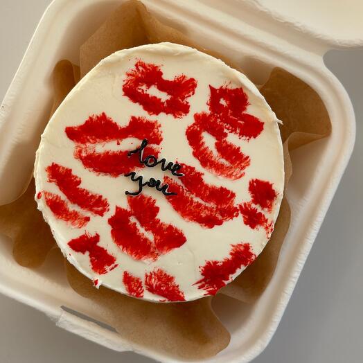 Bento cake with a kiss on February 14th/ Valentine's Day