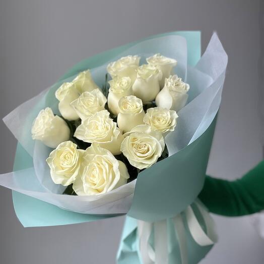 Розы белые 15шт