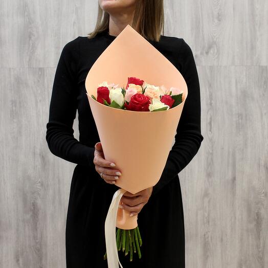 15 delicate multi-colored roses 40 cm