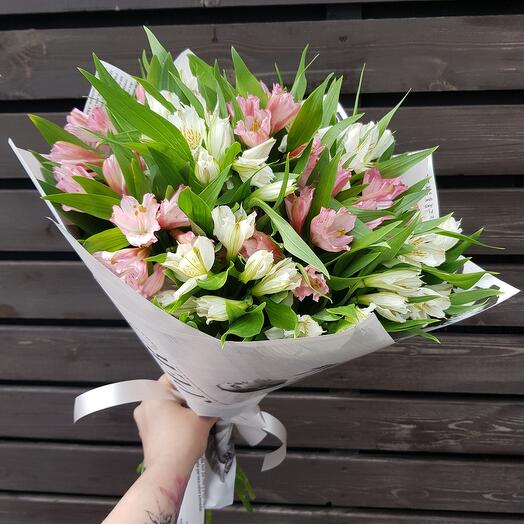 Bouquet of rainbow alstroemeria