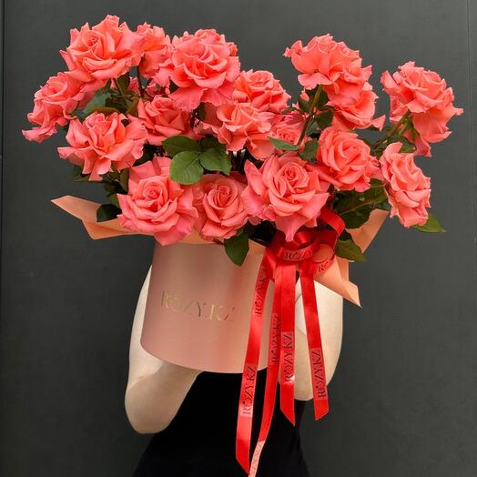 Композиция из 25 французских роз