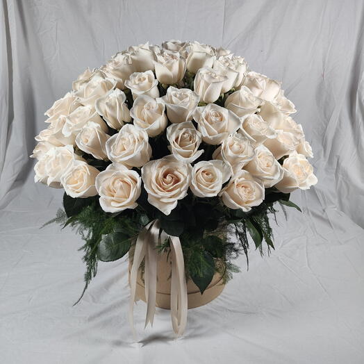 Box 150 rosas blancas