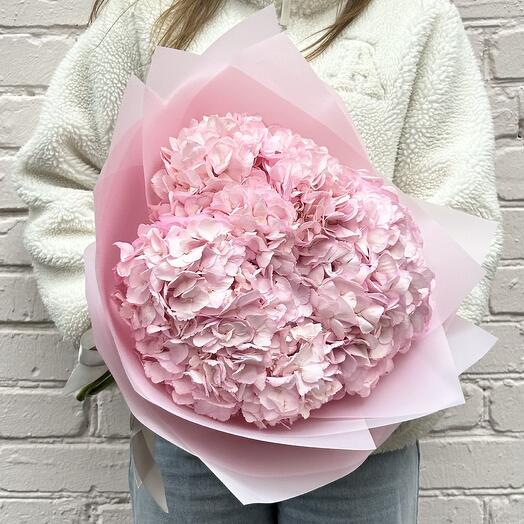 Bouquet with pink hydrangeas
