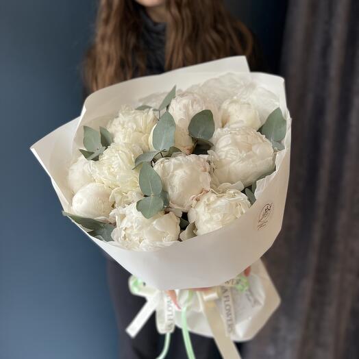 White peonies bouquet