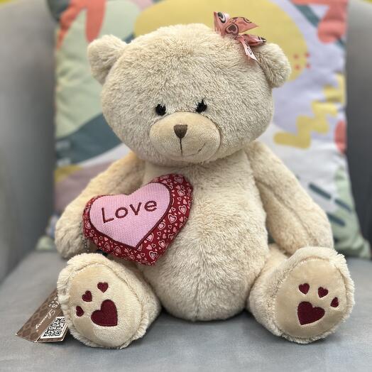 Плюшевый мишка с сердцем сидячий Maxi Toys 30 см