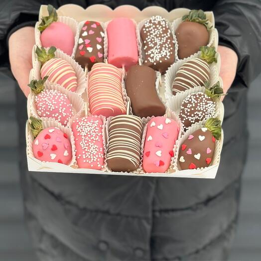 Бокс клубника+бананы