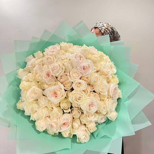 101 White roses