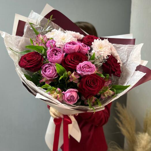 Original bouquet "Barberry" with red and peony-shaped roses