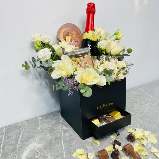 Premium White Rose   Gourmet Gift Box