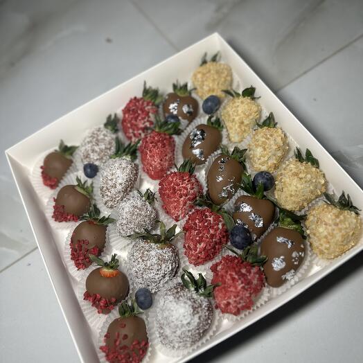 Клубника в шоколаде 25🍓