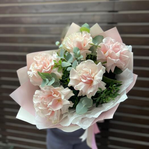 11 roses in a box