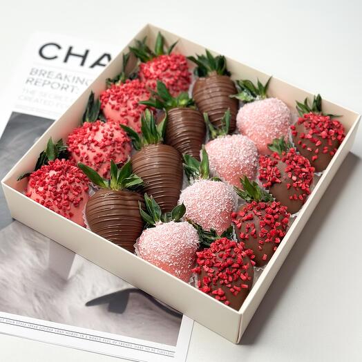 Клубника в шоколаде 16-20 ягод «Летний сад»