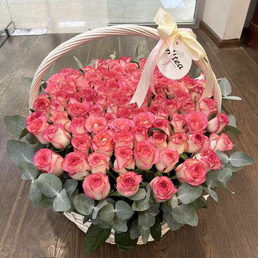 Rose Jumilia in basket