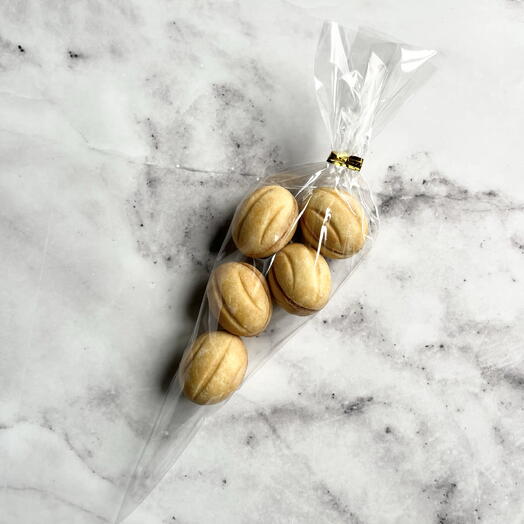 Орешки с варёной сгущёнкой в конусе