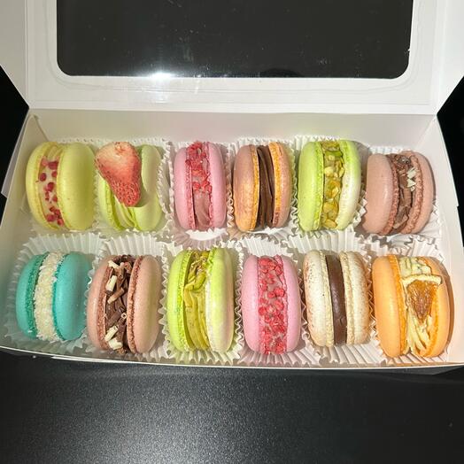 Пирожные макарон, 12шт