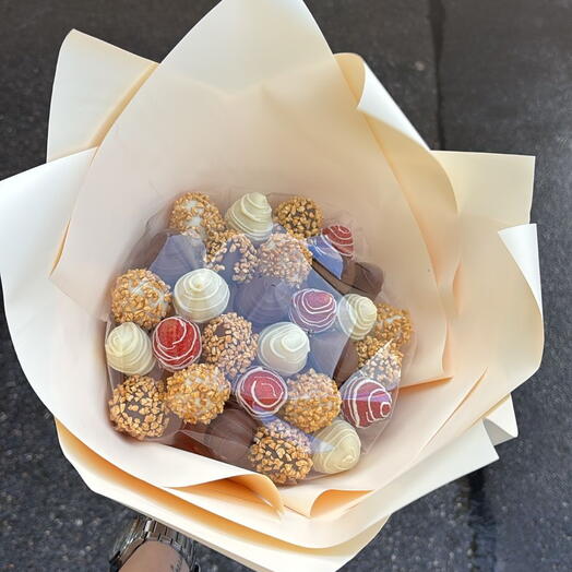 Букет клубники в шоколаде 27 ягод